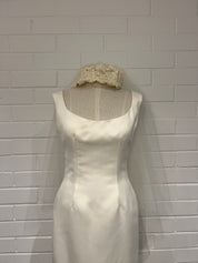 1950s Beaded Lace Juliet Crown Fingertip Veil