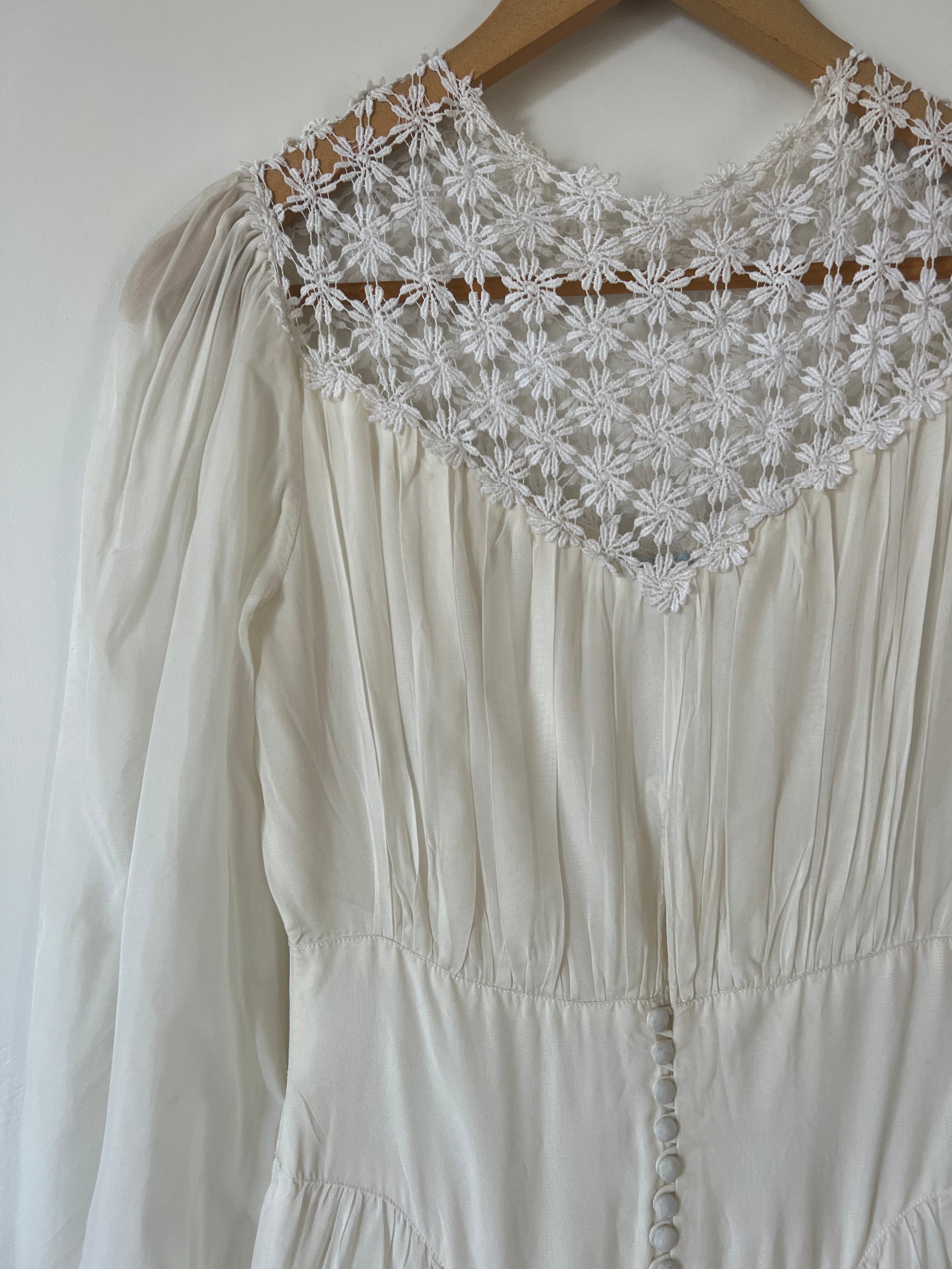 1970s Daisy Lace Dress