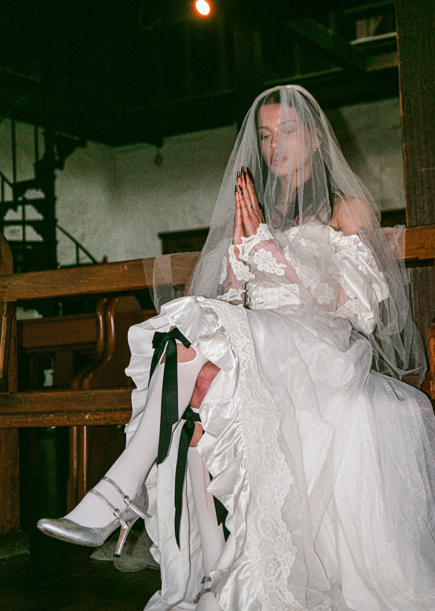 1990s Two-tier Cathedral Veil