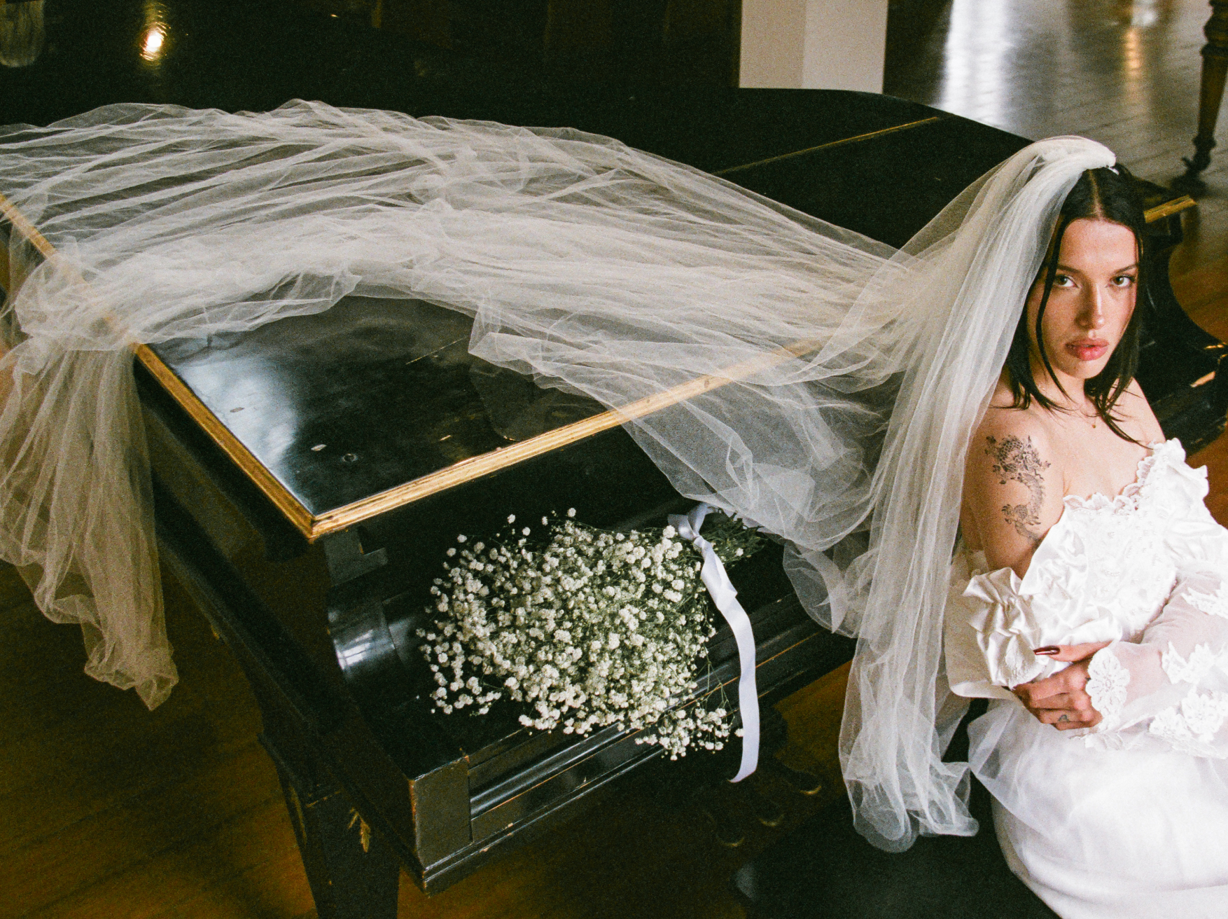 1990s Two-tier Cathedral Veil